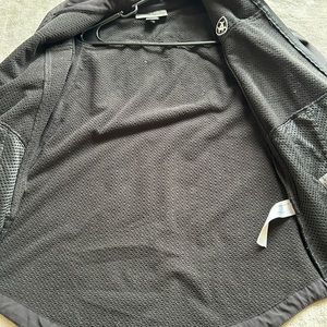 women’s ariat jacket